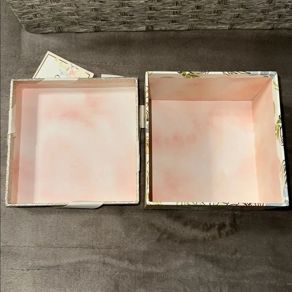 THE FARMHOUSE One Pastel Floral Gold Tone Top Ivory Bow Square Nesting Gift Box